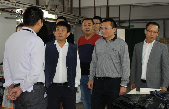 參觀歐（ōu）凱雨傘工（gōng）廠